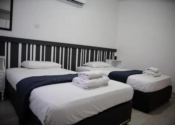 Olive Island * لارنكا