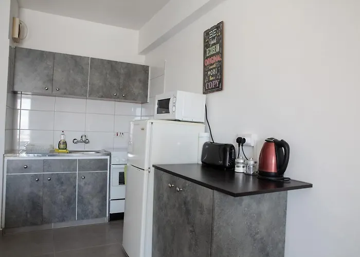 Olive Island * ラルナカ