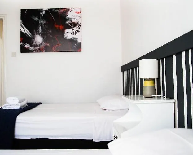 Olive Island アパート ラルナカ