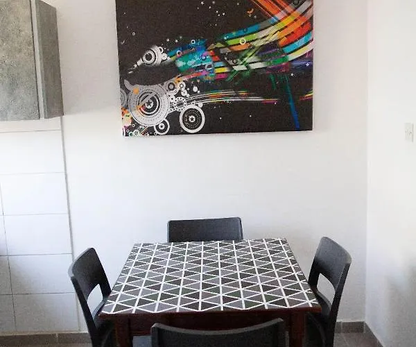 アパート Olive Island ラルナカ